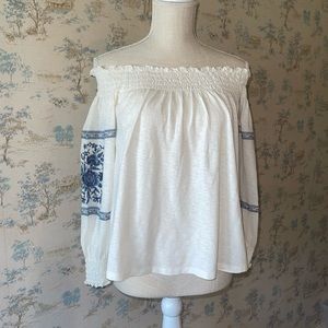 American Eagle off the shoulder blouse, size Large